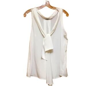 Papaya White Loose Fit Blouse. M